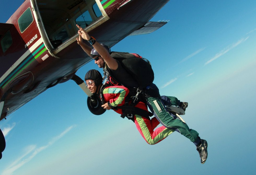 jump from a plane in paradive