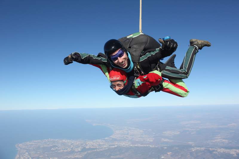 שנהב במהלך הנפילה עם אורן דגן המדריך כמה זמן זה צניחה חופשית | צניחה חופשית | פרדייב