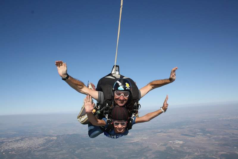 במהלך הנפילה החופשית קורס צניחה חופשית | צניחה חופשית | פרדייב