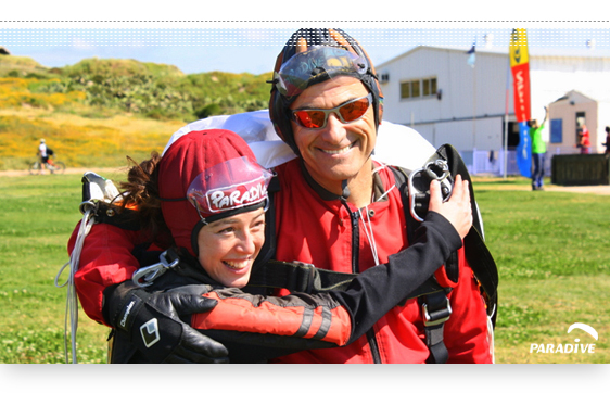 שלומי פרל- מדריך צניחה חופשית ומתחזק מצנחים בכיר הפעיל היחיד בארץ מתנה לגיוס לבן | צניחה חופשית | פרדייב